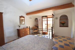 Alquiler Vacacional - Beautiful cottage in a peaceful village known for its stunning walks and wine.