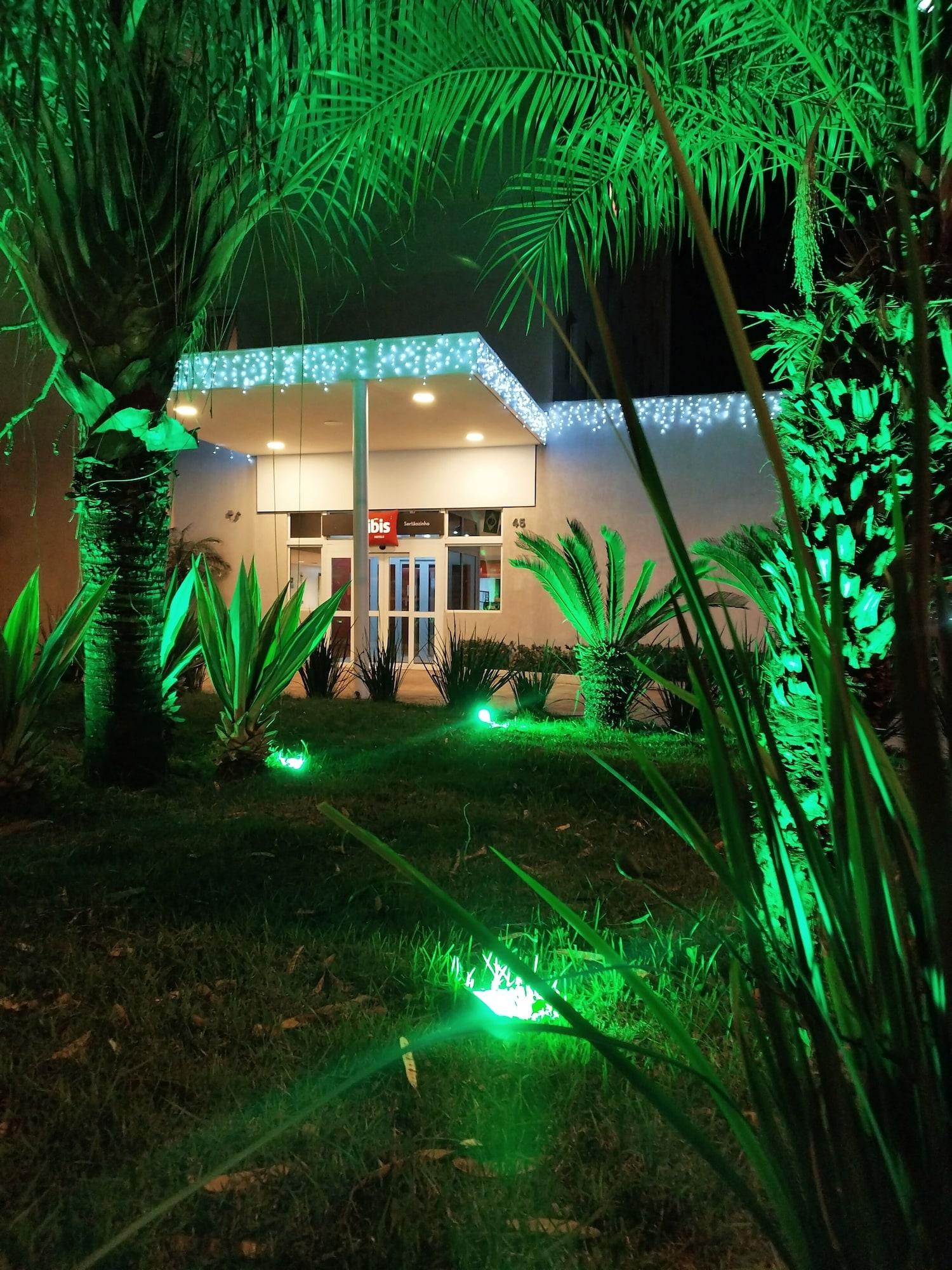 Vista Exterior ibis Sertaozinho