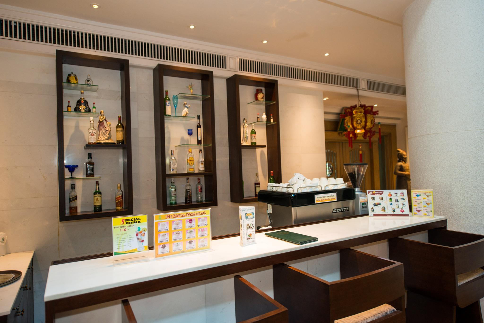 Bar/Salón Krungsri River Hotel