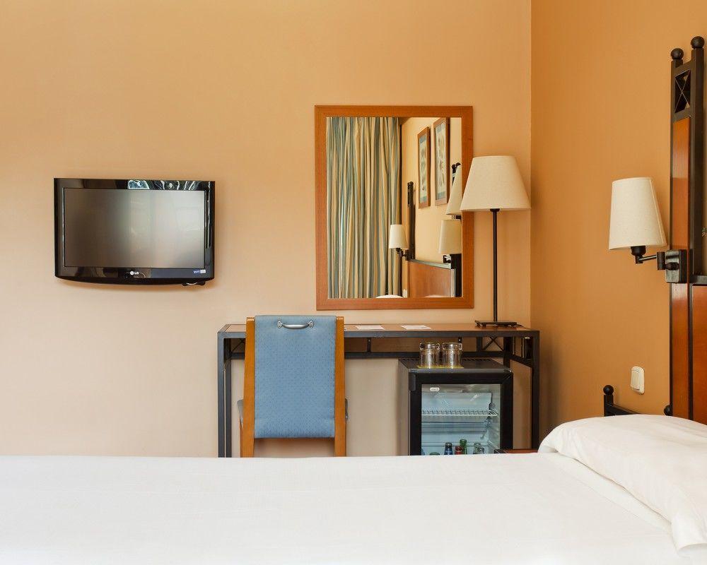 Habitación Hotel ILUNION Caleta Park