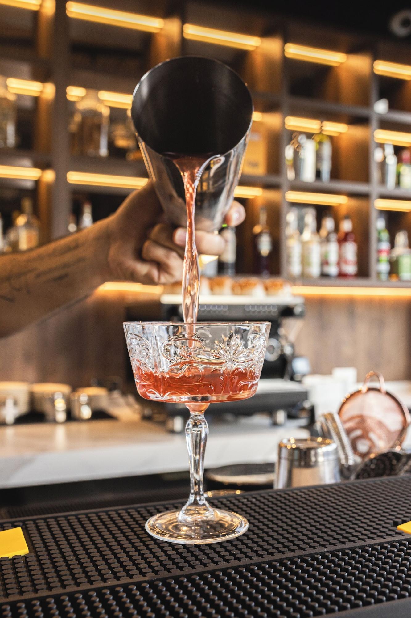 Restaurant Sloh Hotel & Bar Manila Medellin