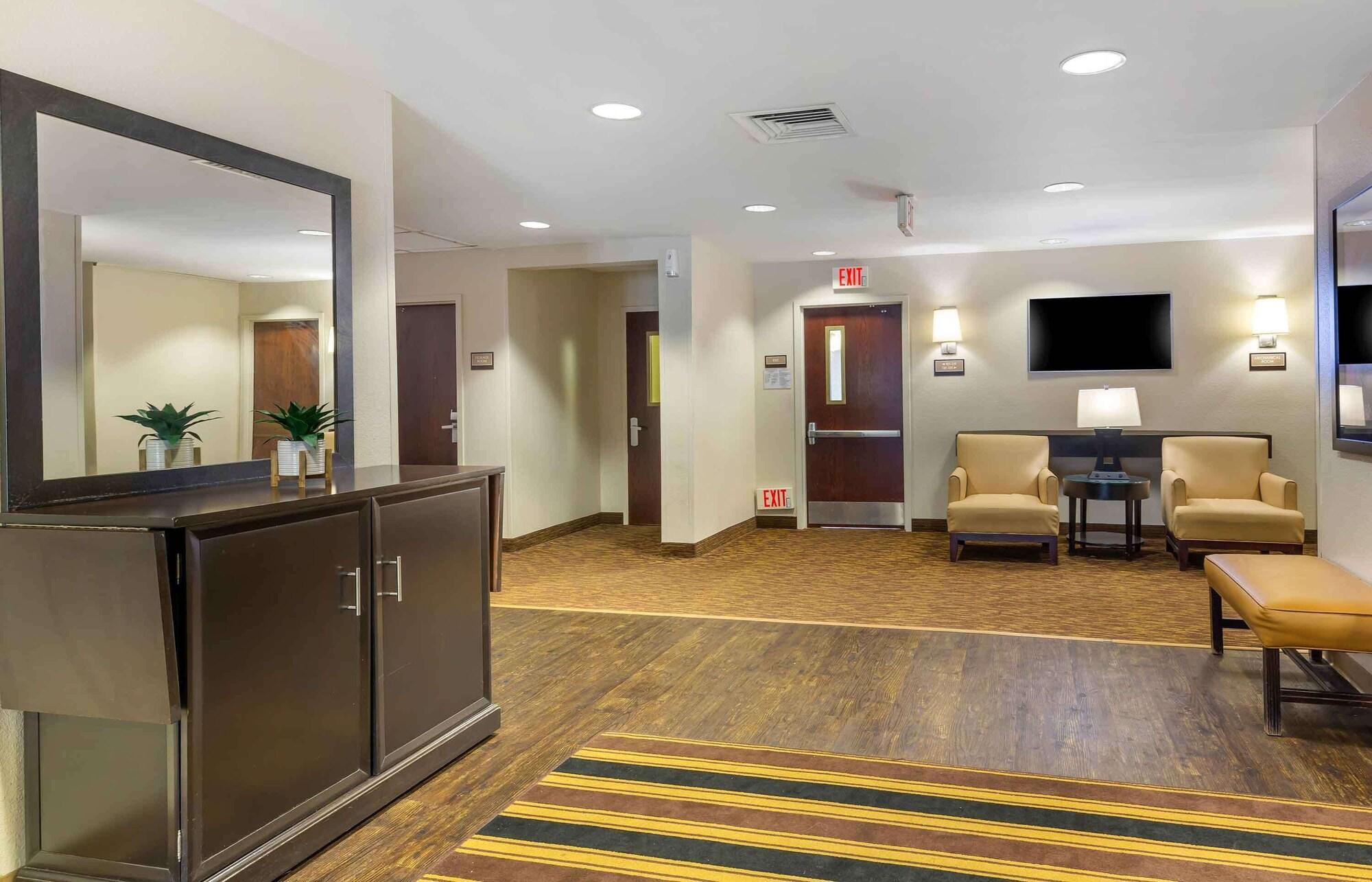 Vista Lobby Extended Stay America Suites Boston Tewksbury
