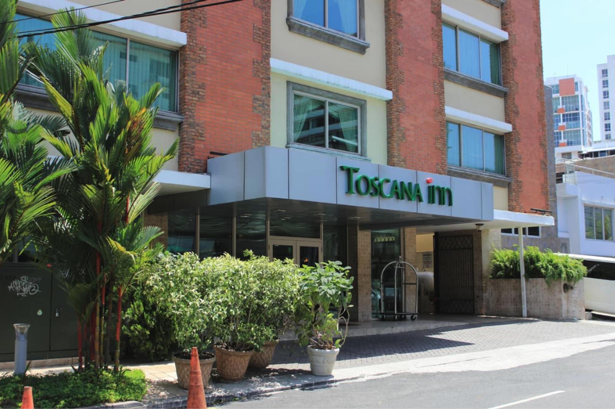 Vista Exterior Toscana Inn