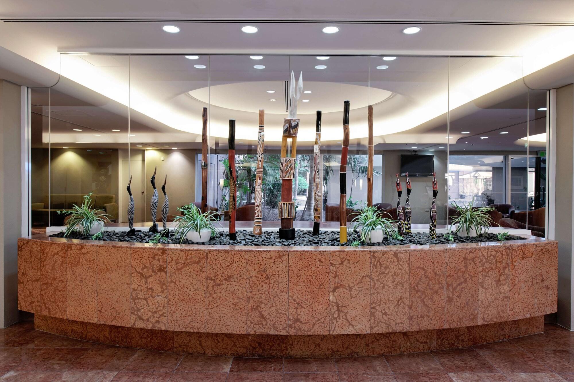 Vista Lobby DoubleTree by Hilton Darwin Esplanade