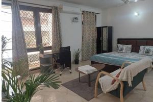 Alquiler Vacacional - F3 Room in 4BHK with Netflix, attach bath in SAKET