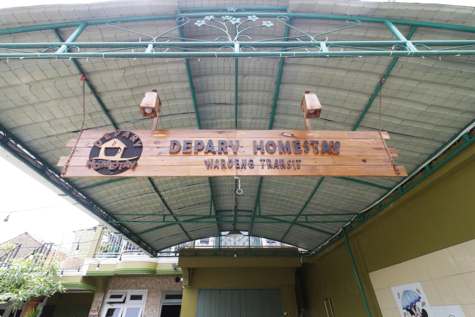 Vista Exterior Waroeng Transit & Depary Homestay