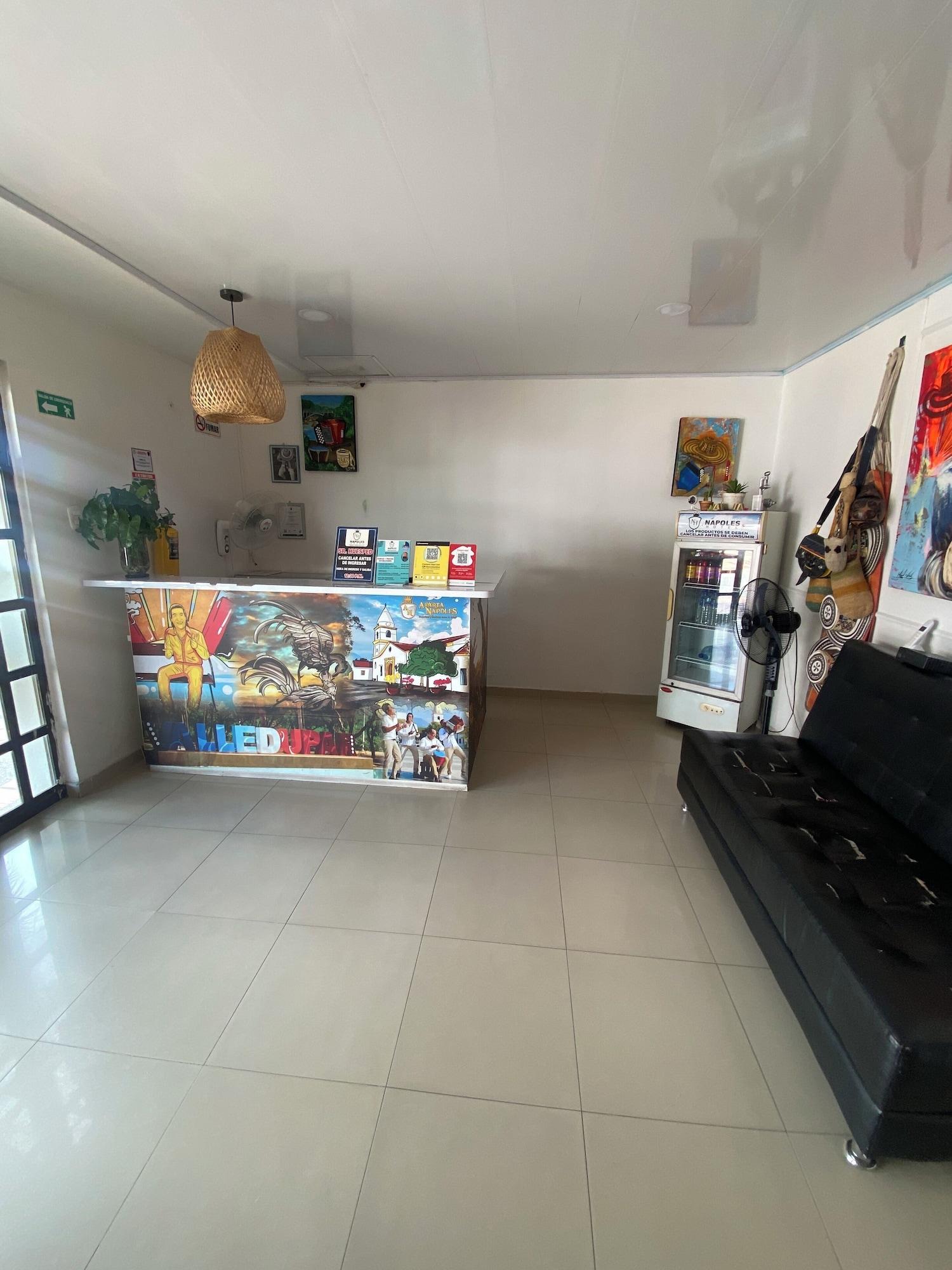 Vista Lobby HOTEL NAPOLES