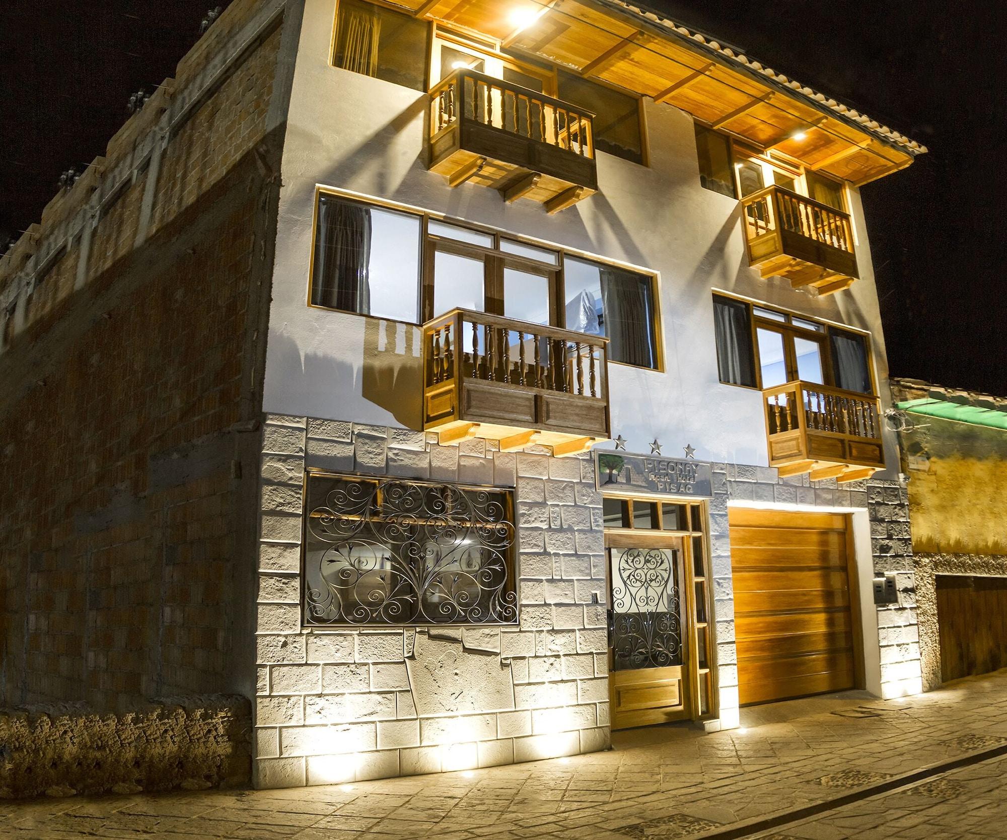 Varios Pisonay Hotel