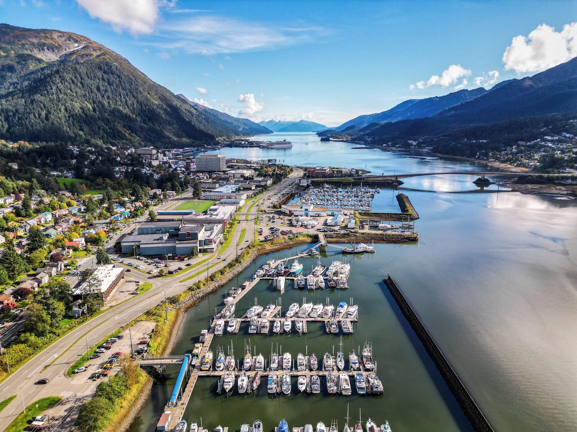 Vista Exterior Waterfront on Glacier