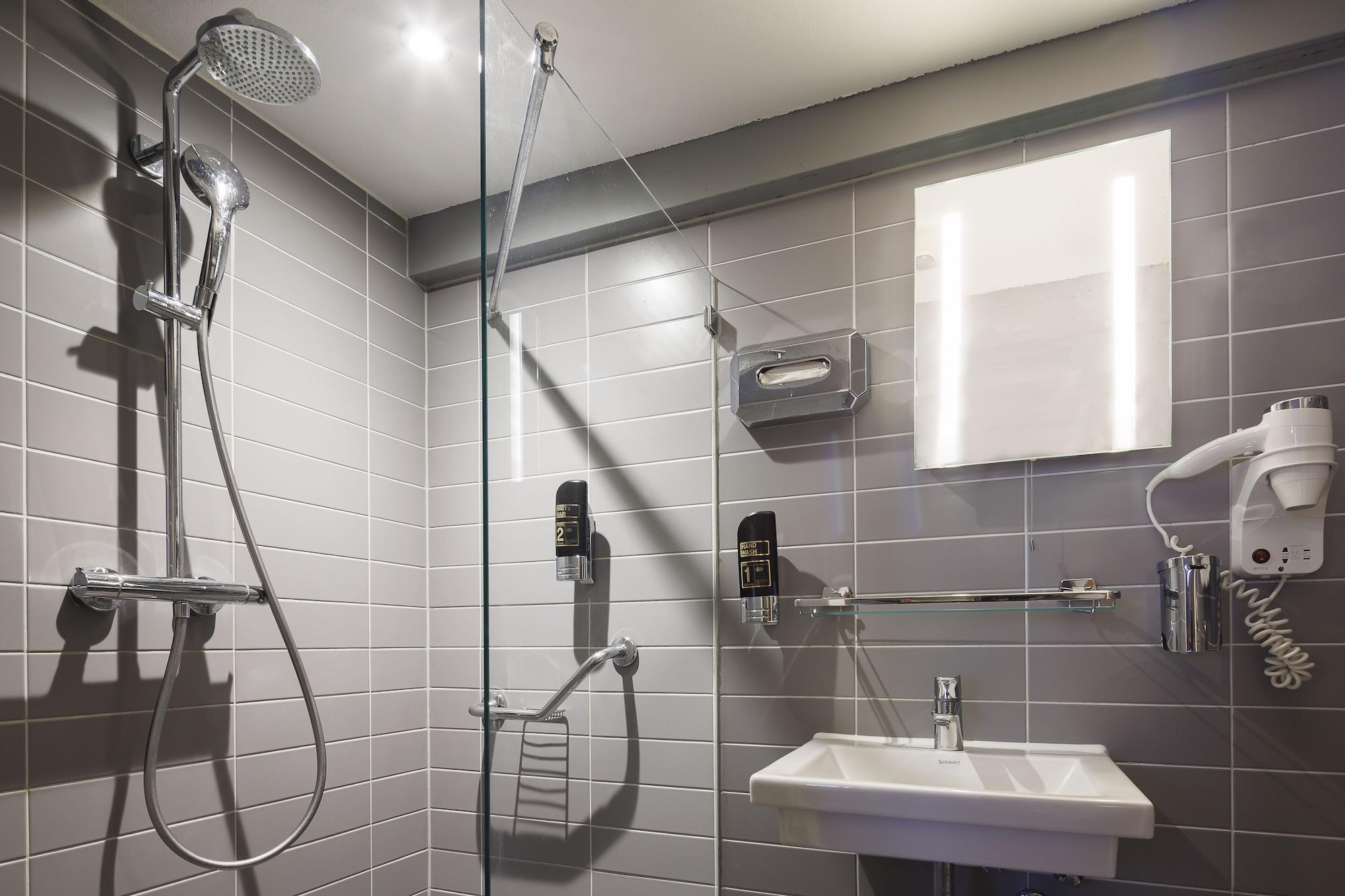 Equipamiento de Habitación Hotel CC