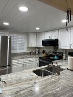 Alquiler Vacacional - Newly remodeled large Ground Floor 1/1 Condo on Car Free New Smyrna Beach