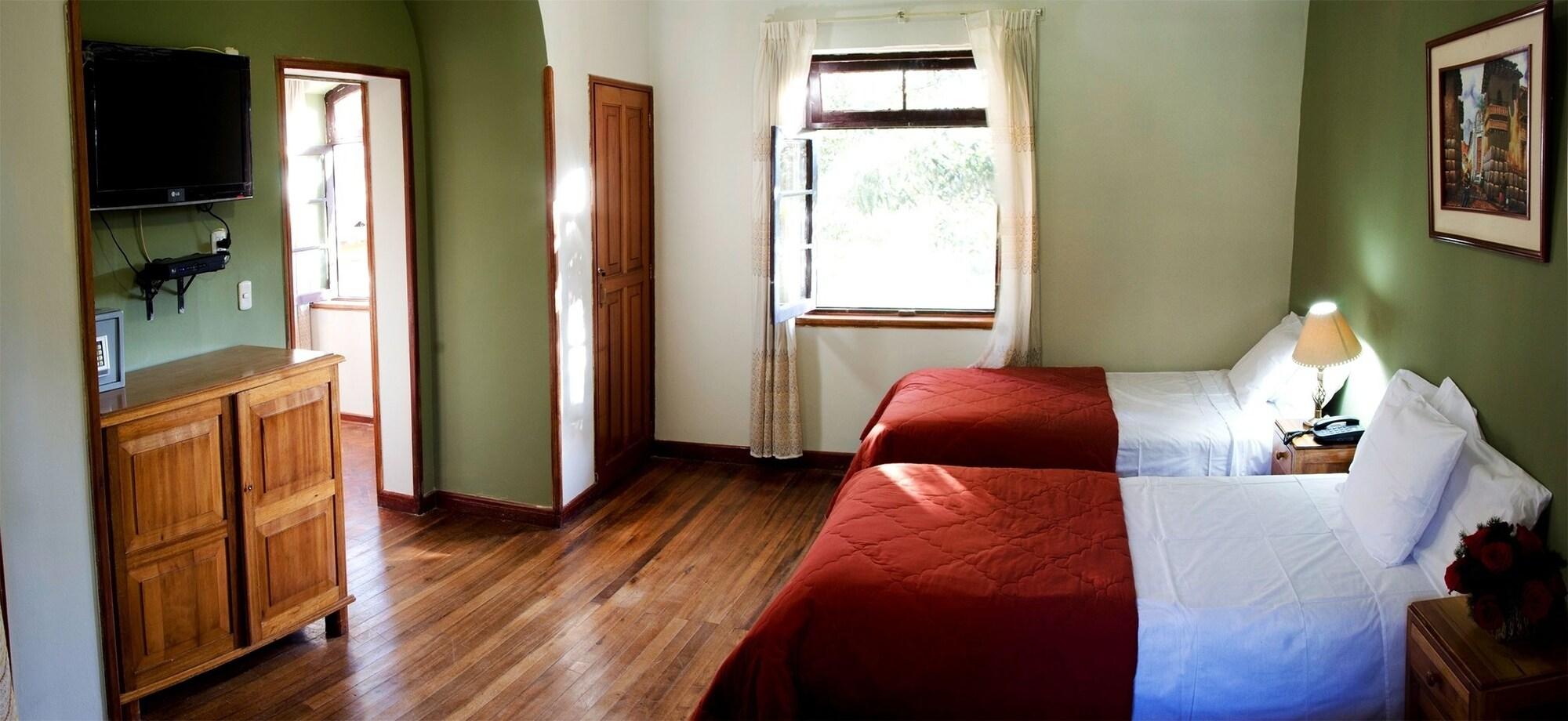 Equipamiento de Habitación Centro Vacacional Huaychulo