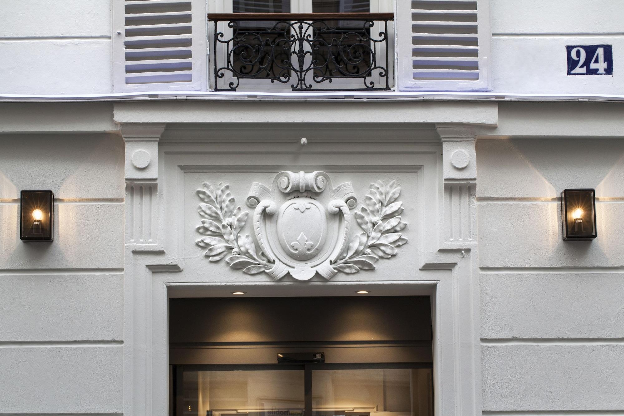 Vista Exterior Hôtel Le Mireille