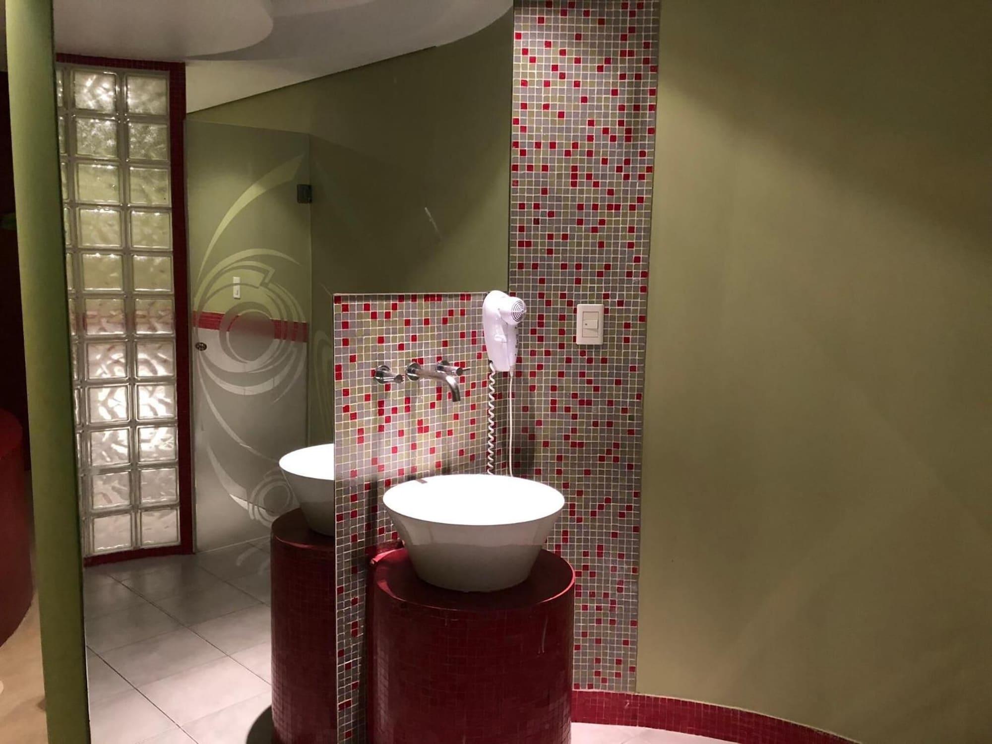 Equipamiento de Habitación Uman Hotel (Motel)