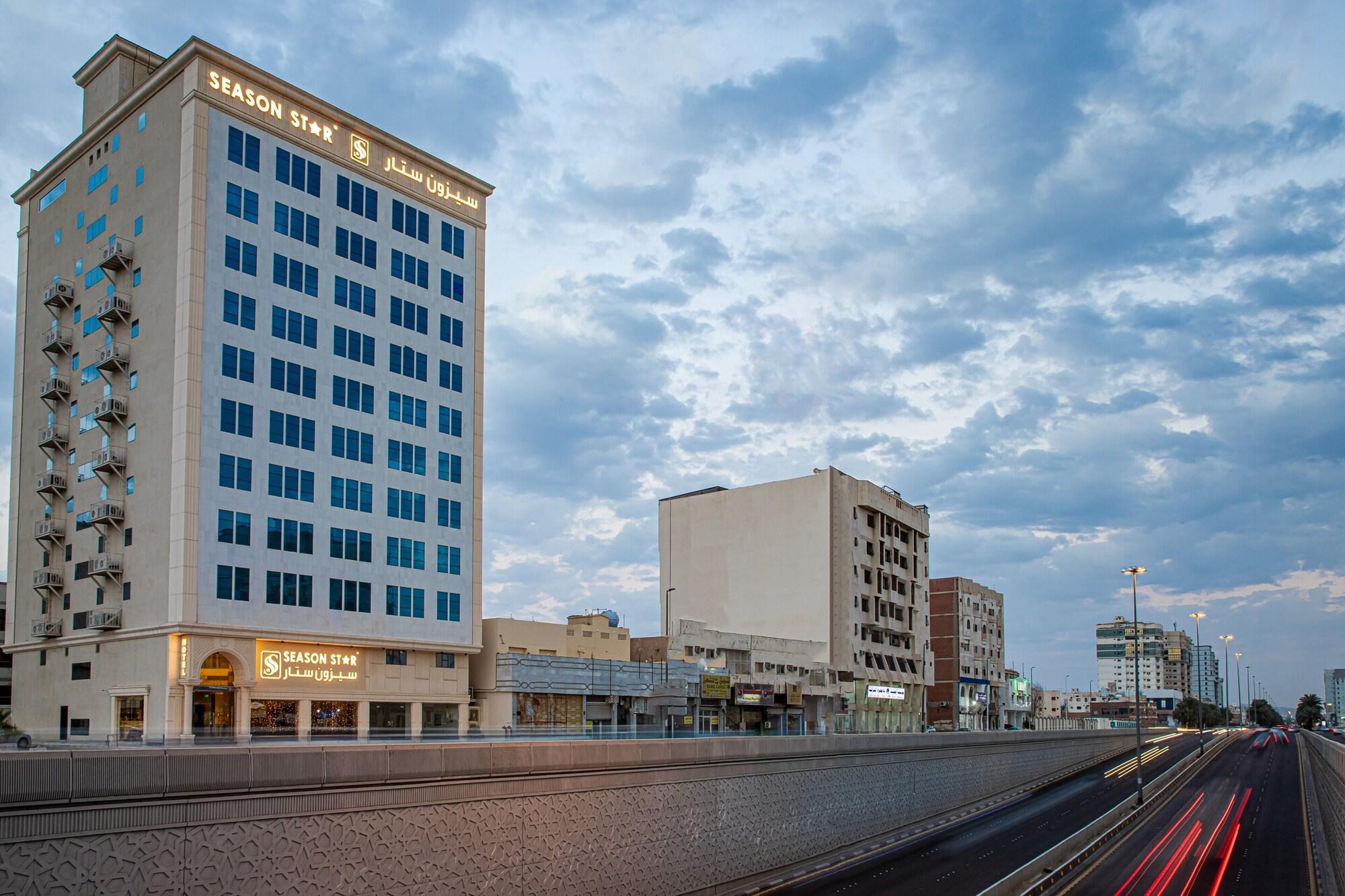 Vista Exterior Season Star Hotel