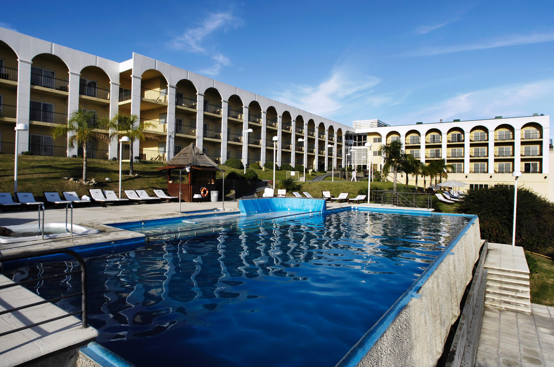 Vista Piscina Sol Victoria Hotel, Spa & Casino