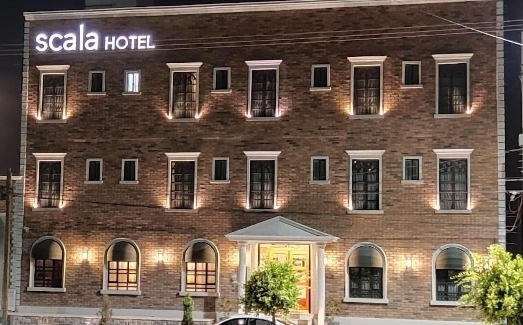 Varios Scala Hotel