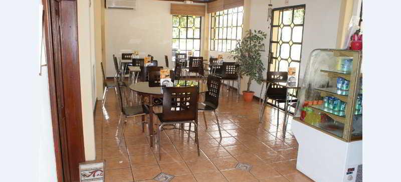 Bar/Salón Hotel Villa Florencia Zona Rosa