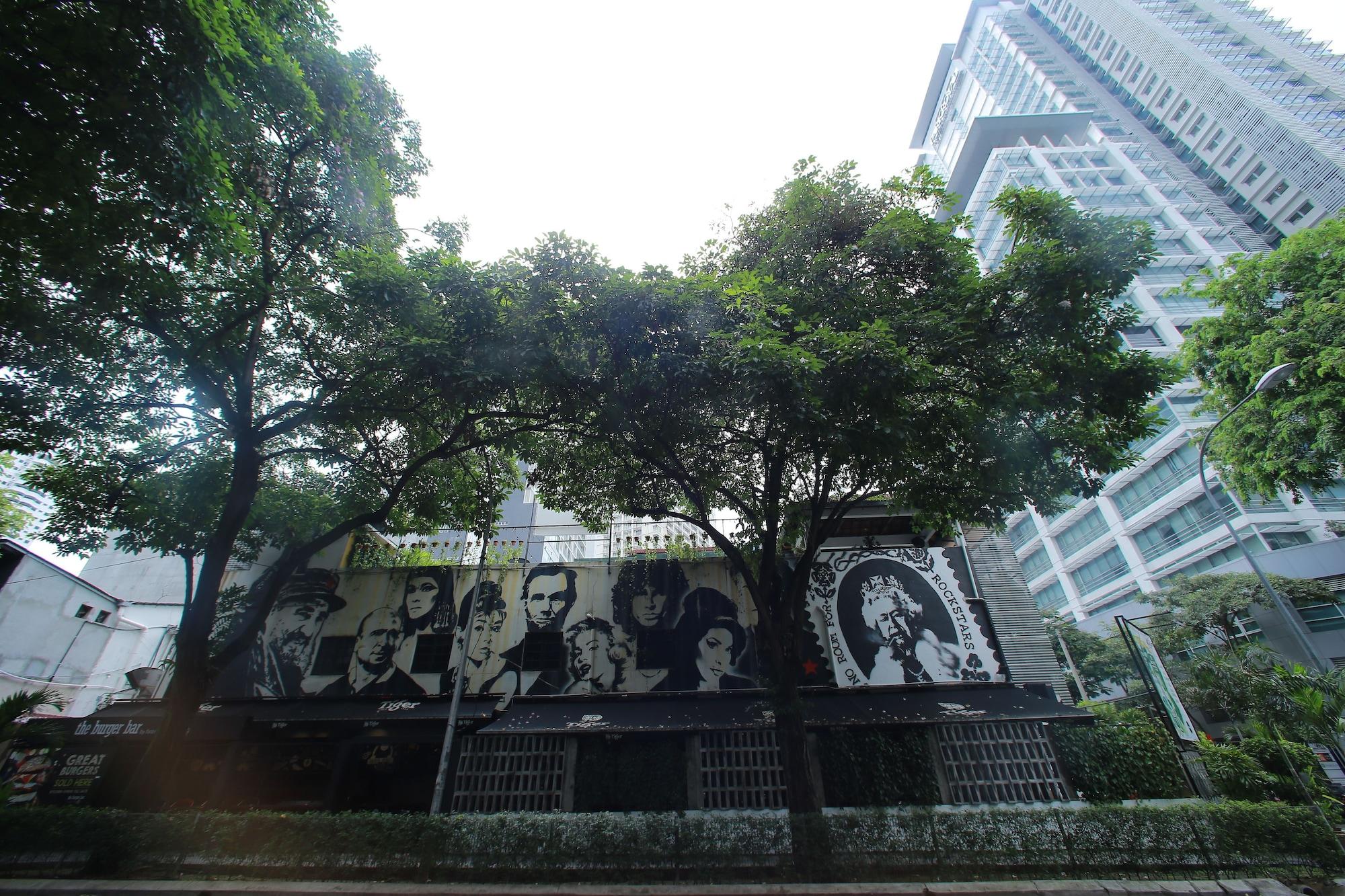 Bar/Salón LaComme Inn