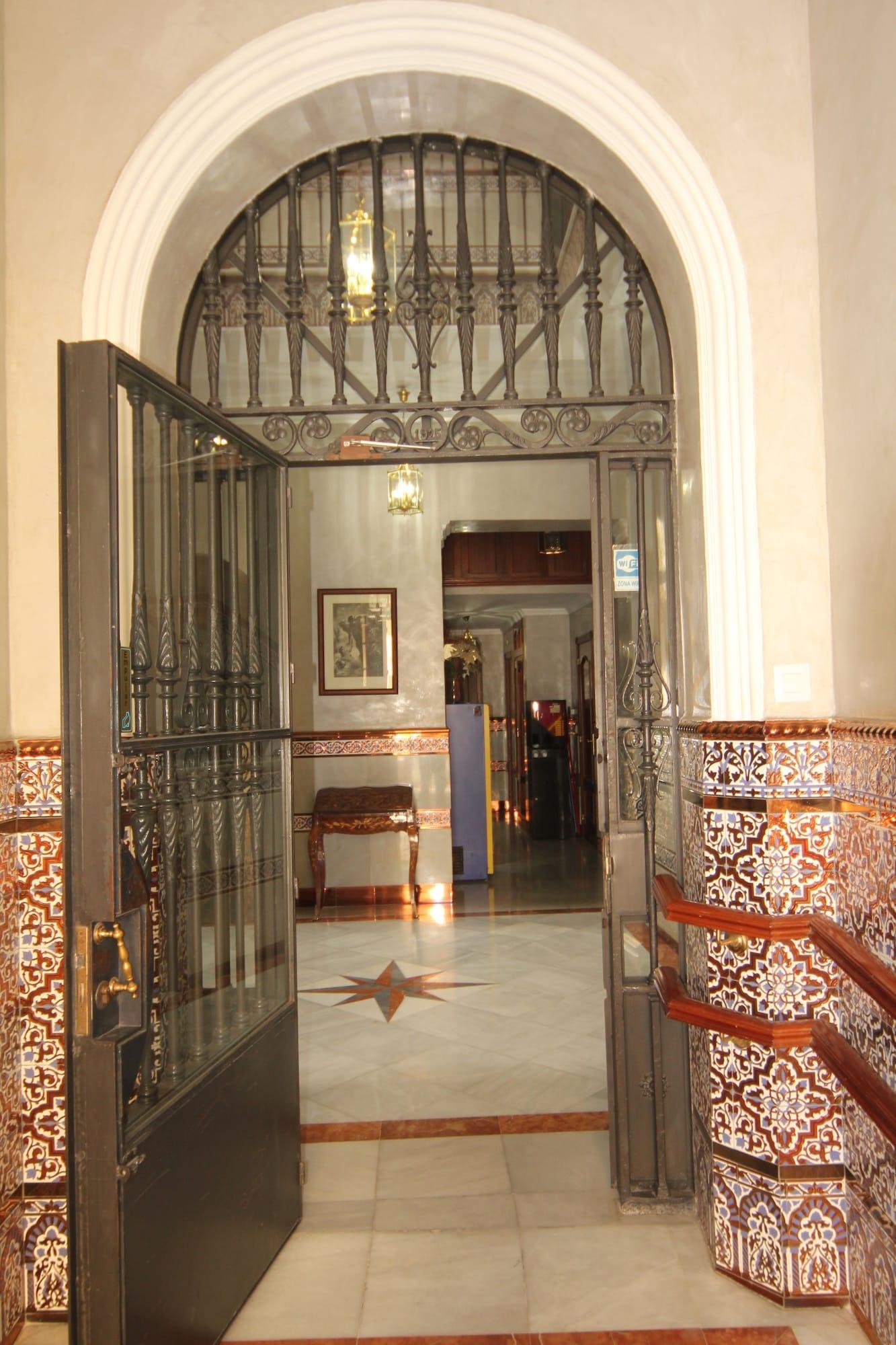 Vista Exterior Hostal Roma