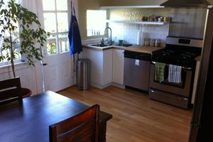 Alquiler Vacacional - Spacious, Quiet, Sunny 2BR Victorian Unit