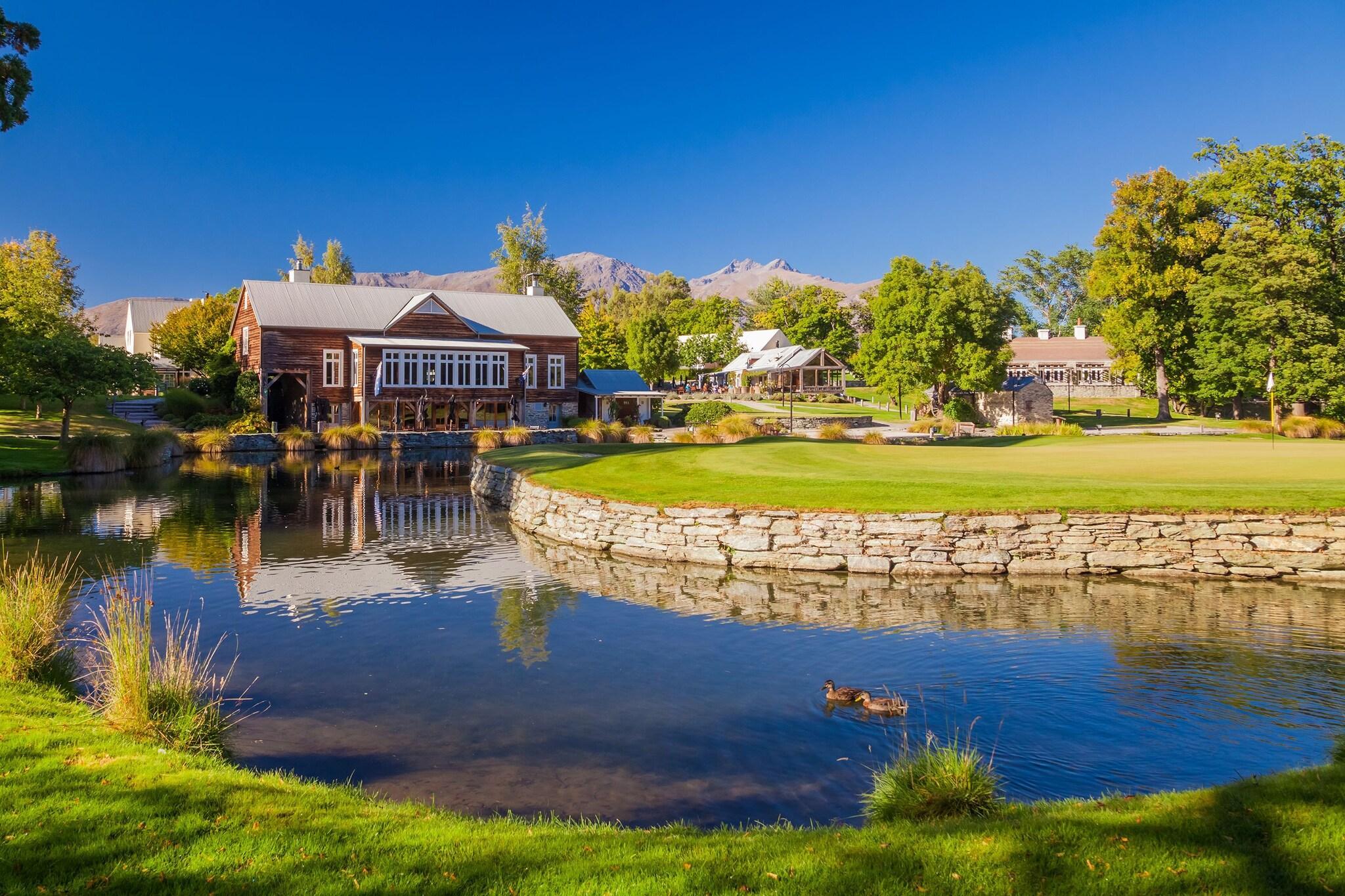 Vista Exterior Millbrook Resort