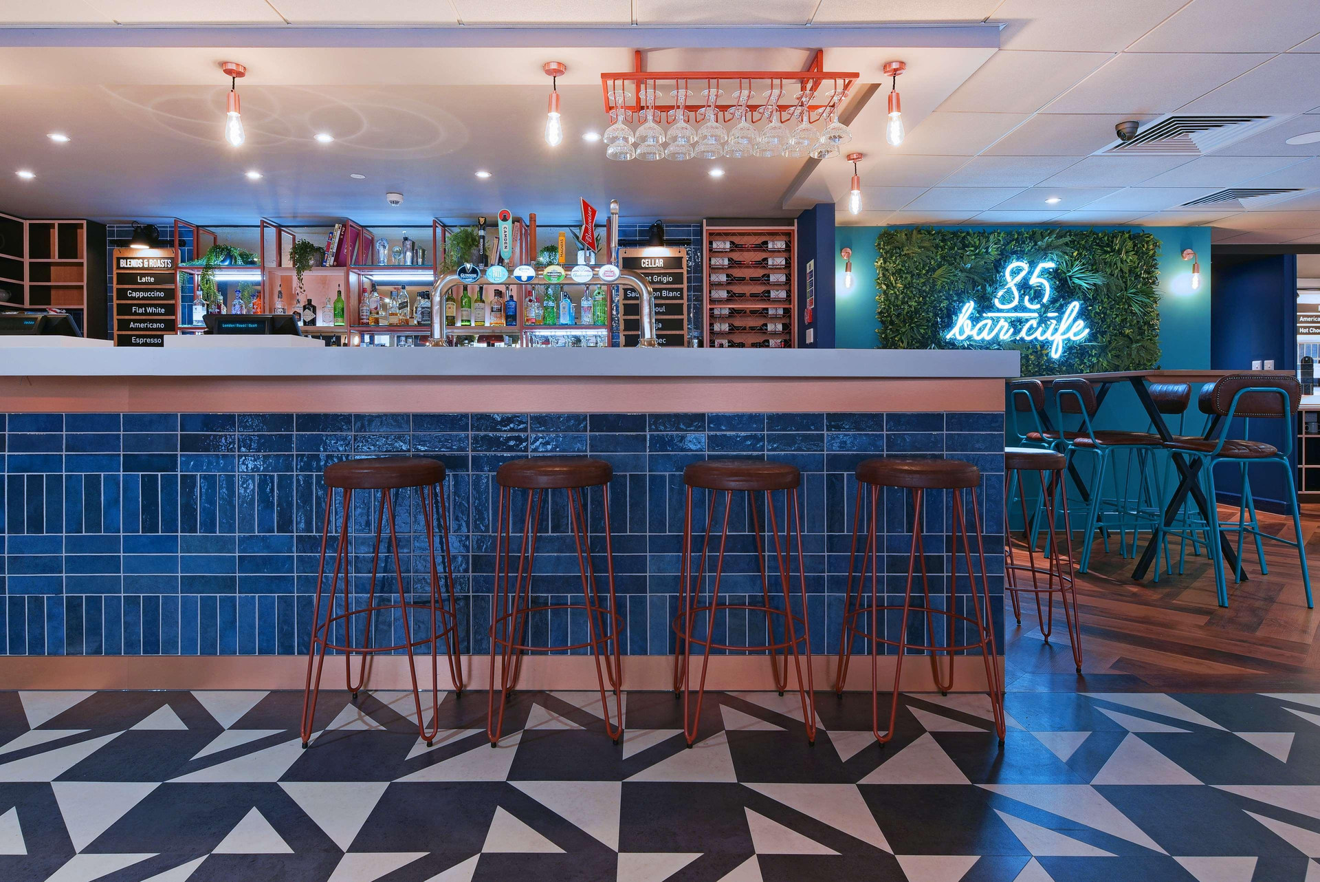 Bar/Salón Travelodge London Kings Cross Royal Scot Hotel