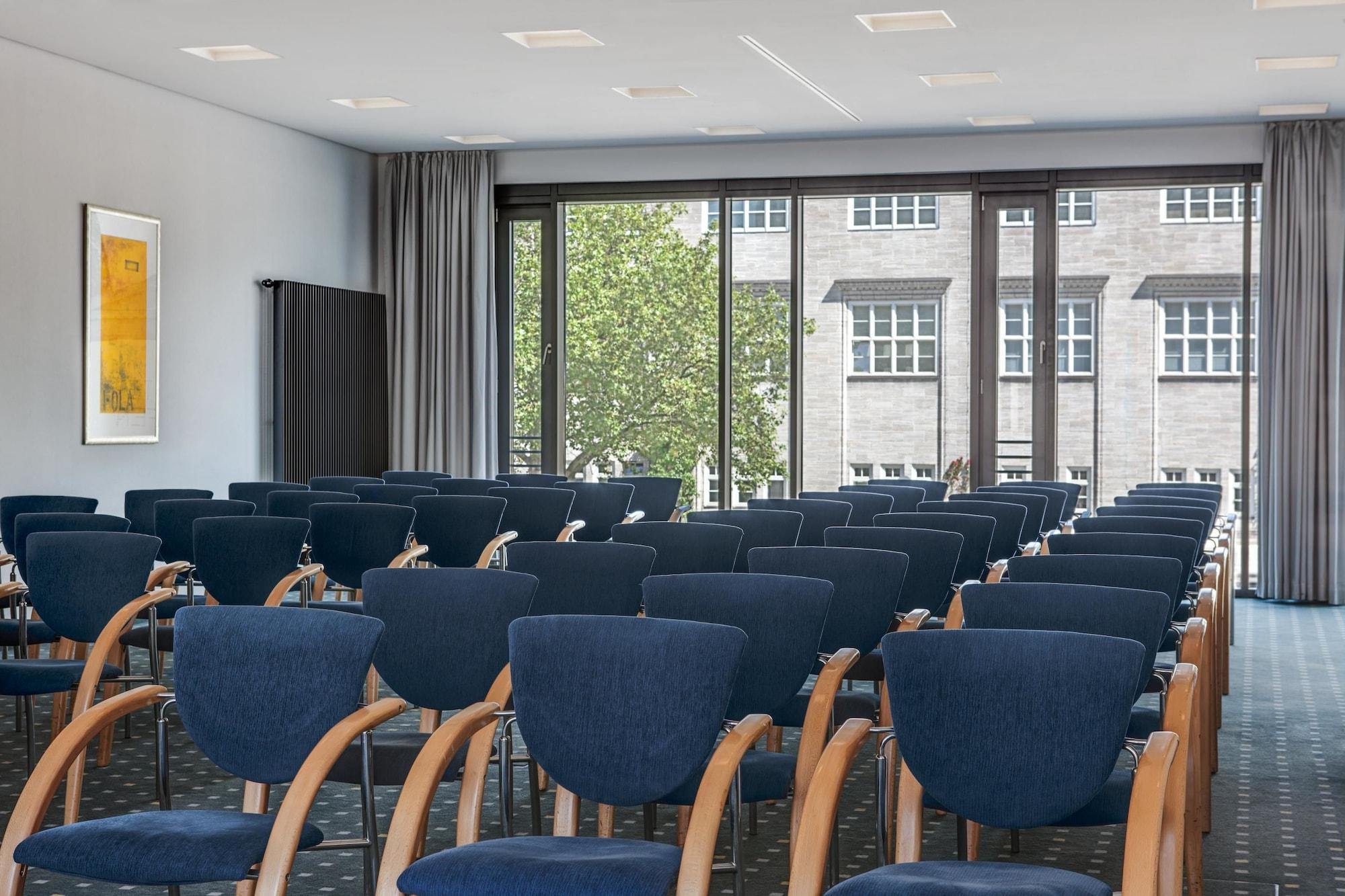 Sala de Reuniones IntercityHotel Hamburg Hauptbahnhof