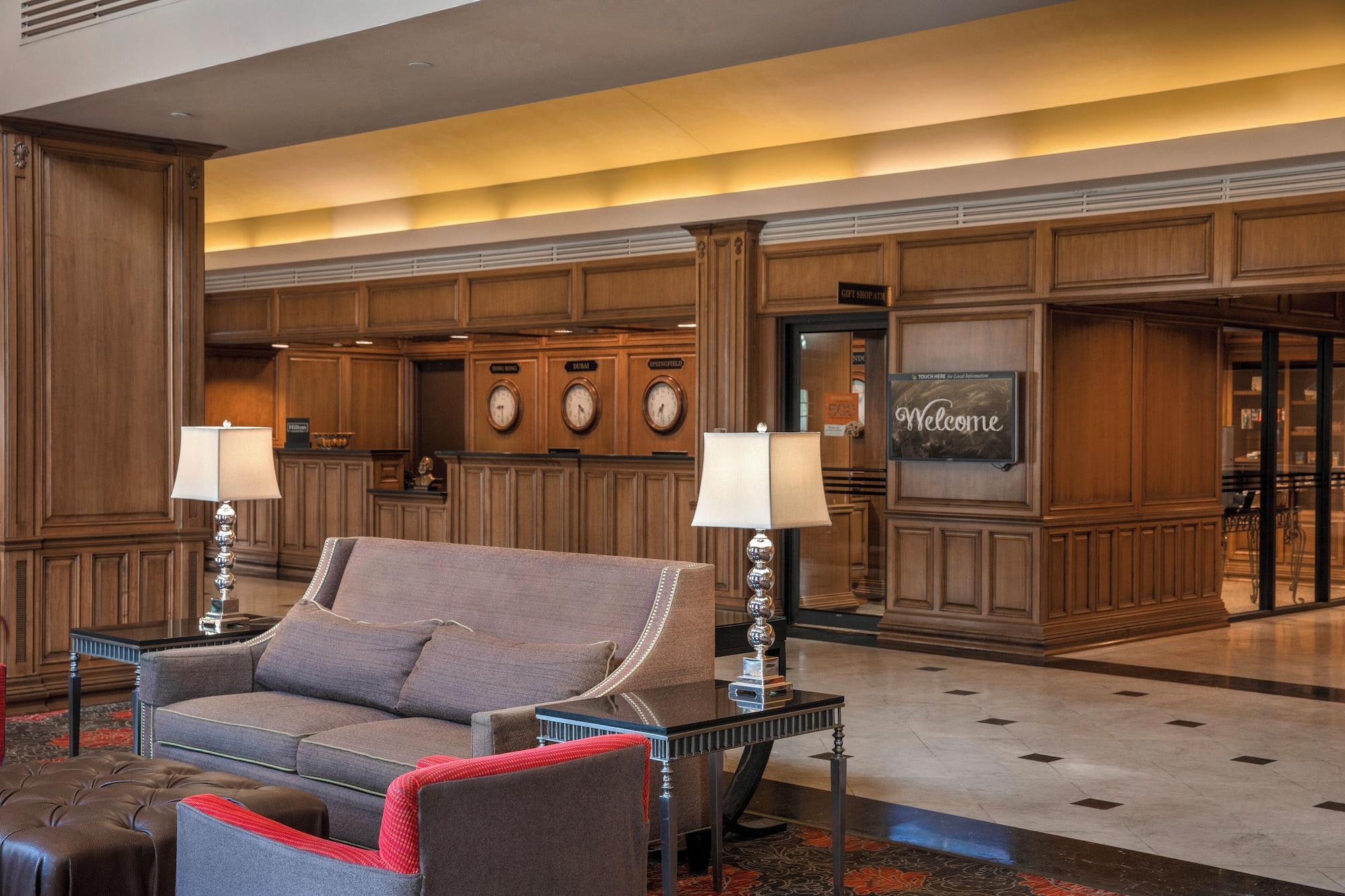 Vista Lobby President Abraham Lincoln Springfield - DoubleTree by Hilton