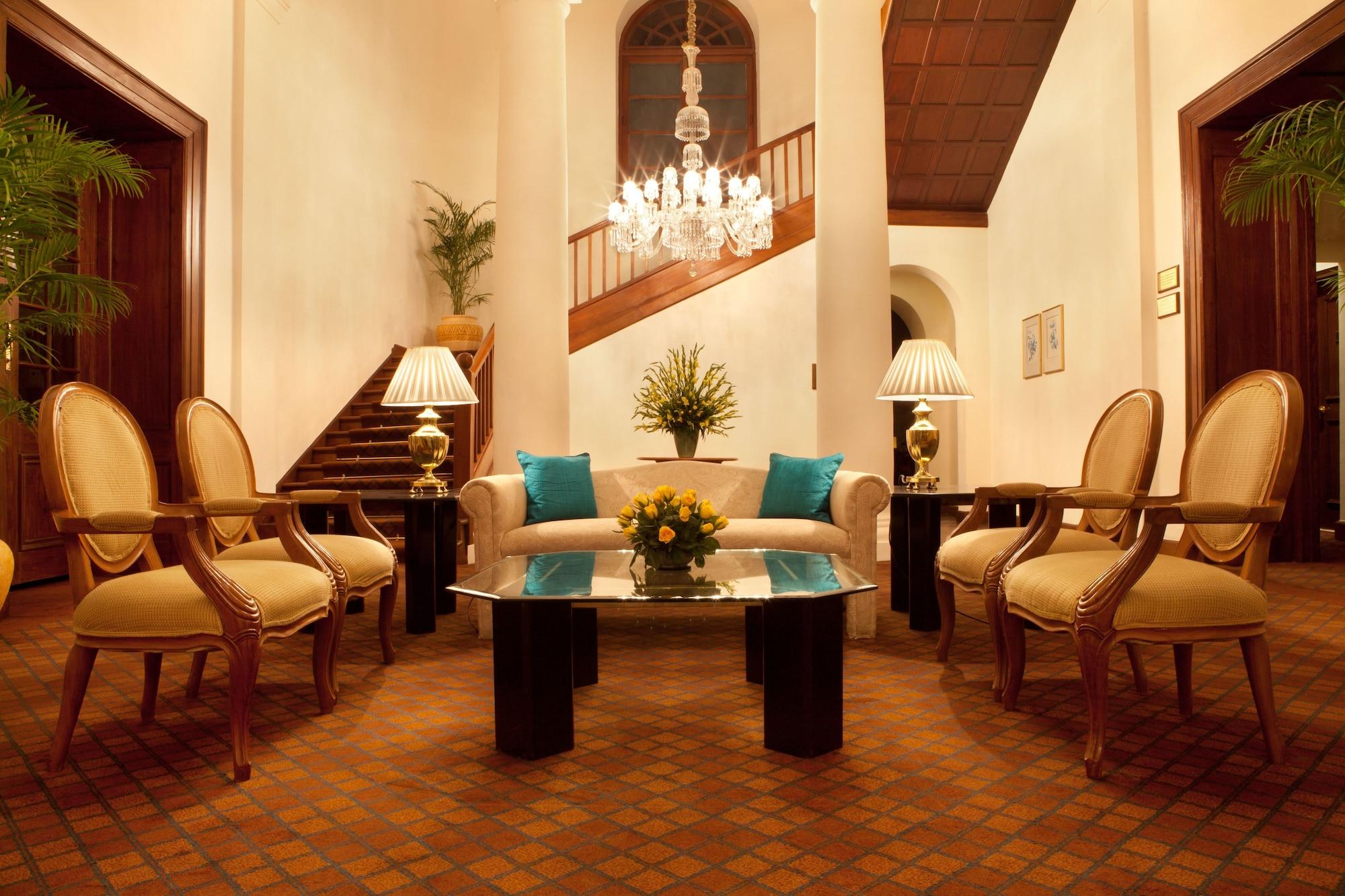 Vista Lobby Maidens Hotel, Delhi