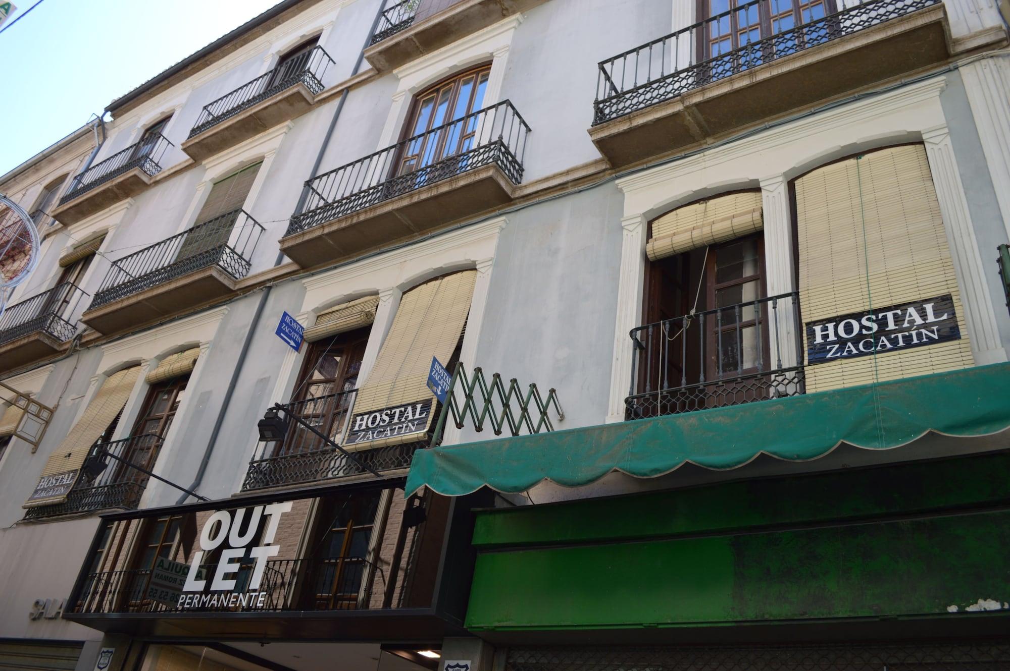 Vista Exterior Pensión Zacatin