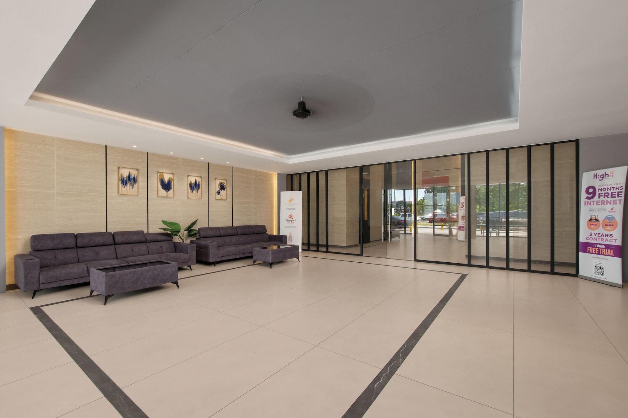 Vista Lobby KLIA Residensi---15minutes drive to KLIA