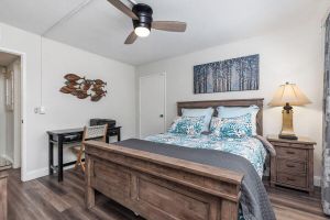 Arriendo temporal - Lantern District. All on one level. Central AC. Walk to harbor. Private deck.