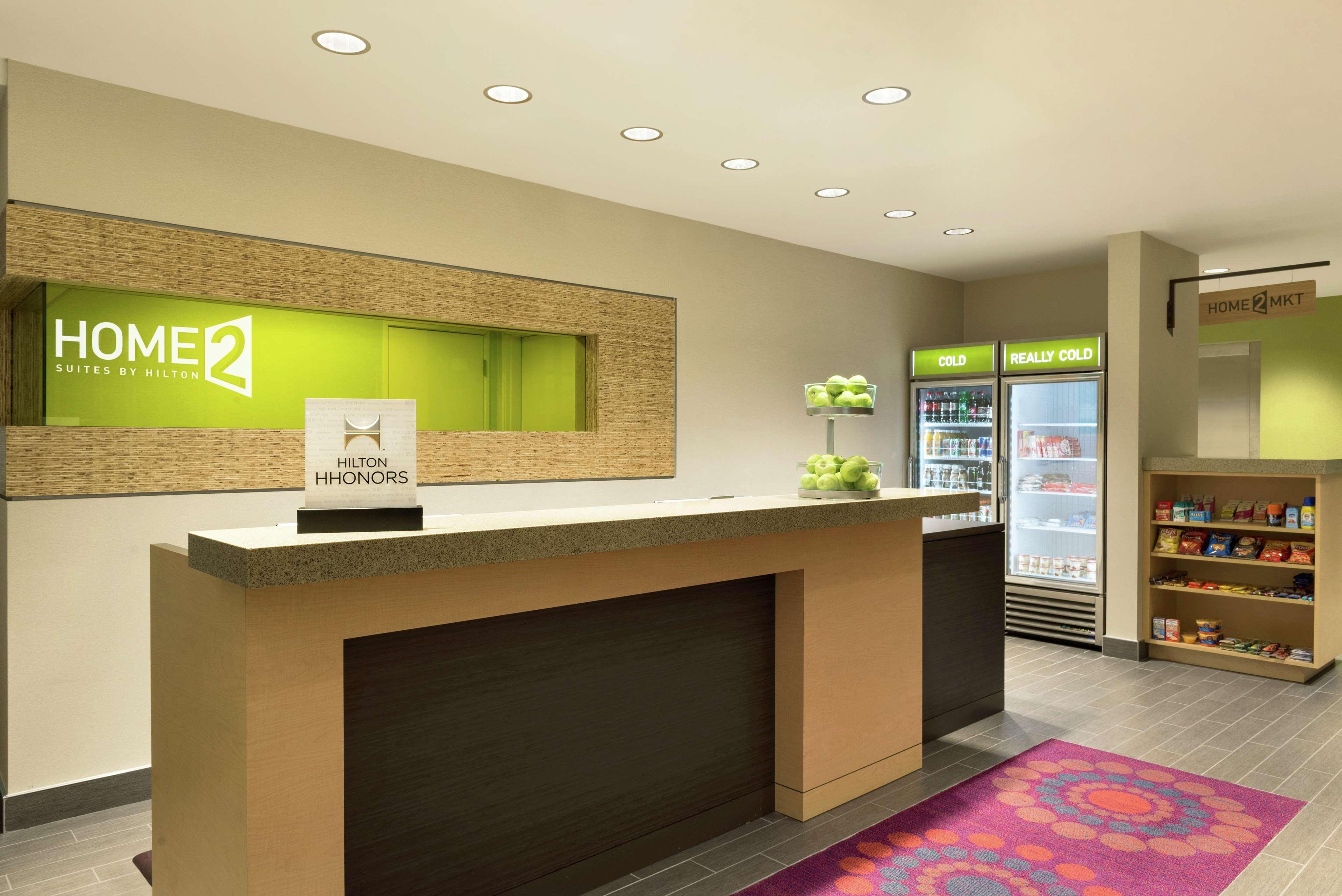 Vista Lobby Home2 Suites by Hilton Alexandria