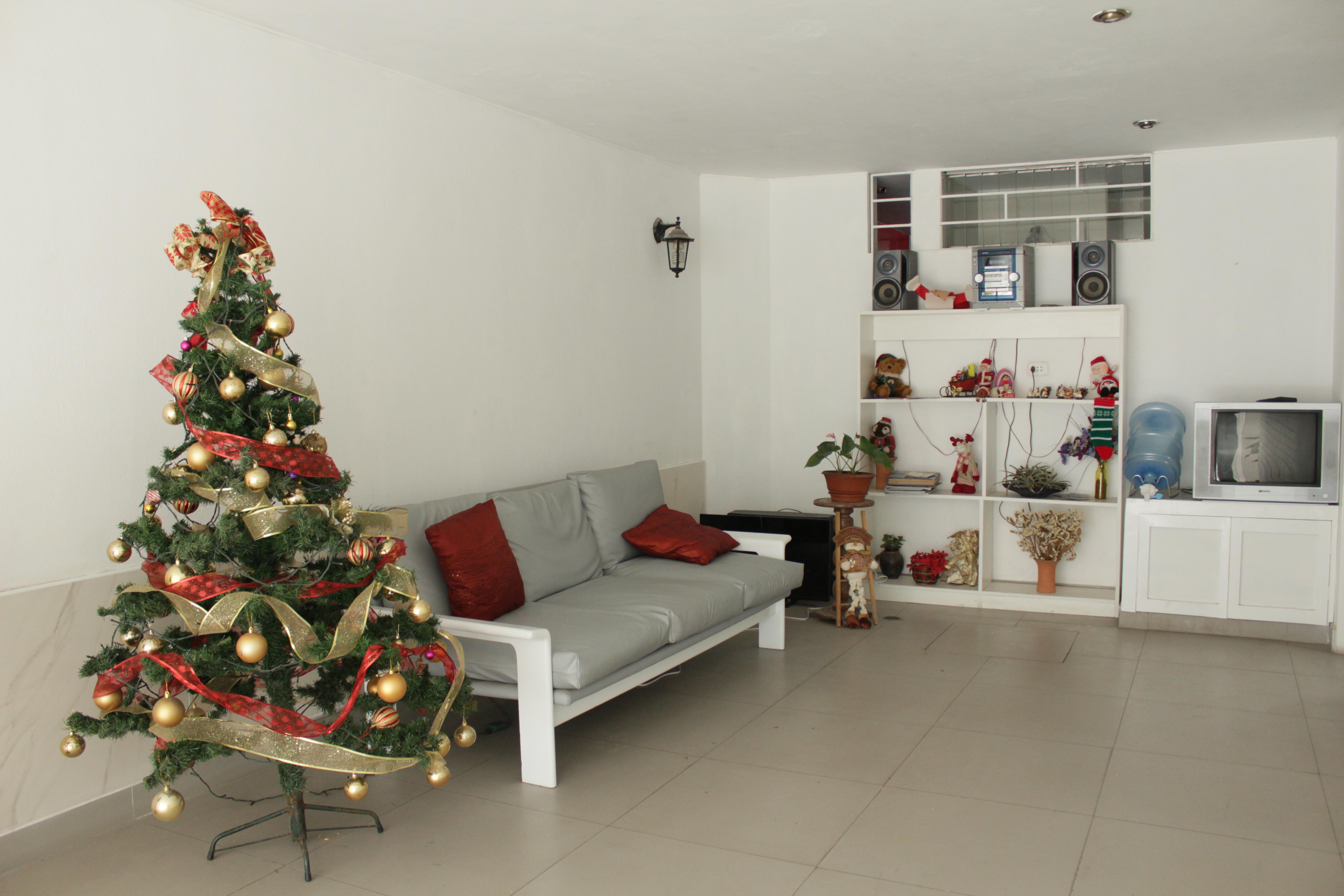 Varios Monterico Suites Hotel