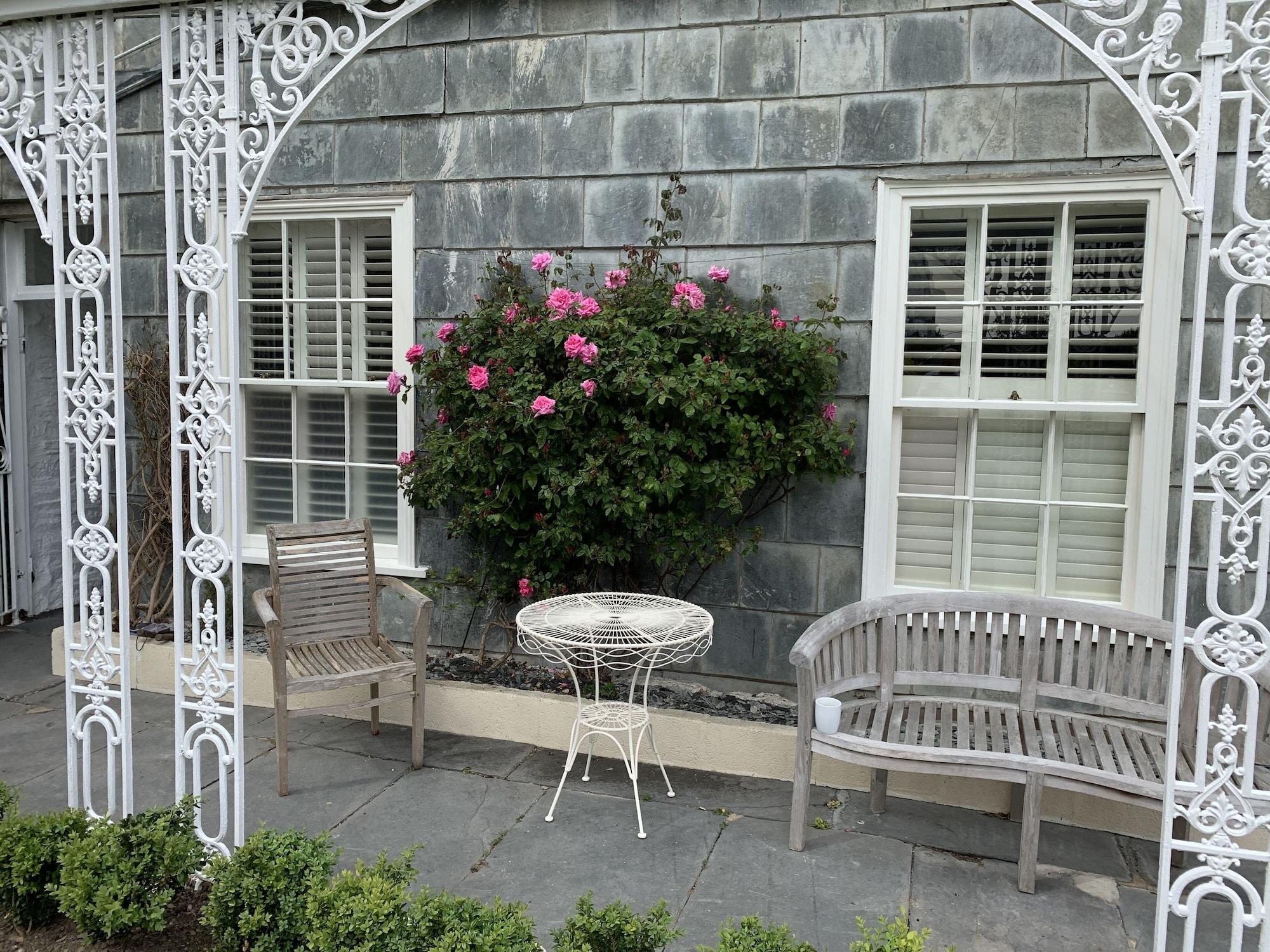 Vista Exterior Coswarth House