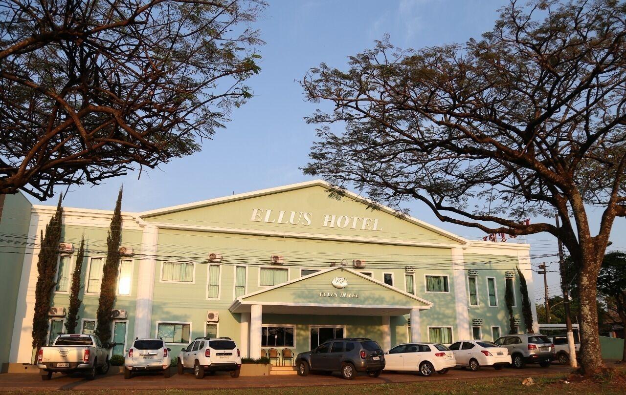 Varios Ellus Hotel
