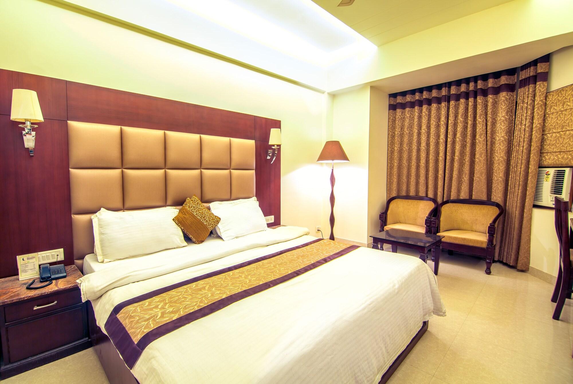 Varios Hotel Abhinandan