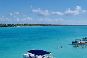 Actividad - Catamarán todo incluido a Isla Saona: Bebidas y felicidad en la playa!