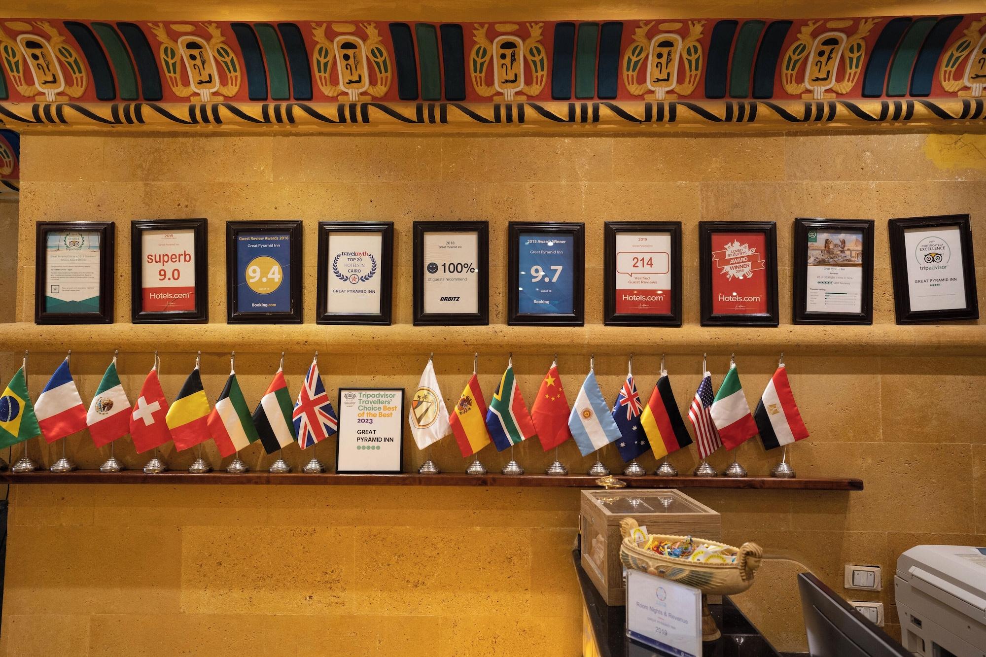 Vista Lobby Great Pyramid Inn