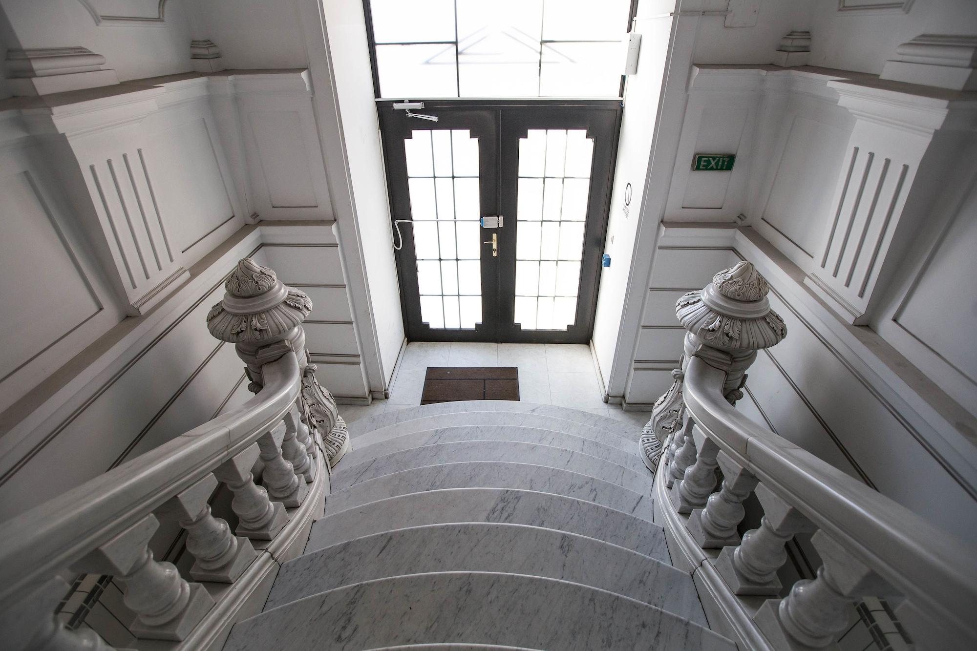Varios Alteea 2 Deluxe Bucharest Apartments