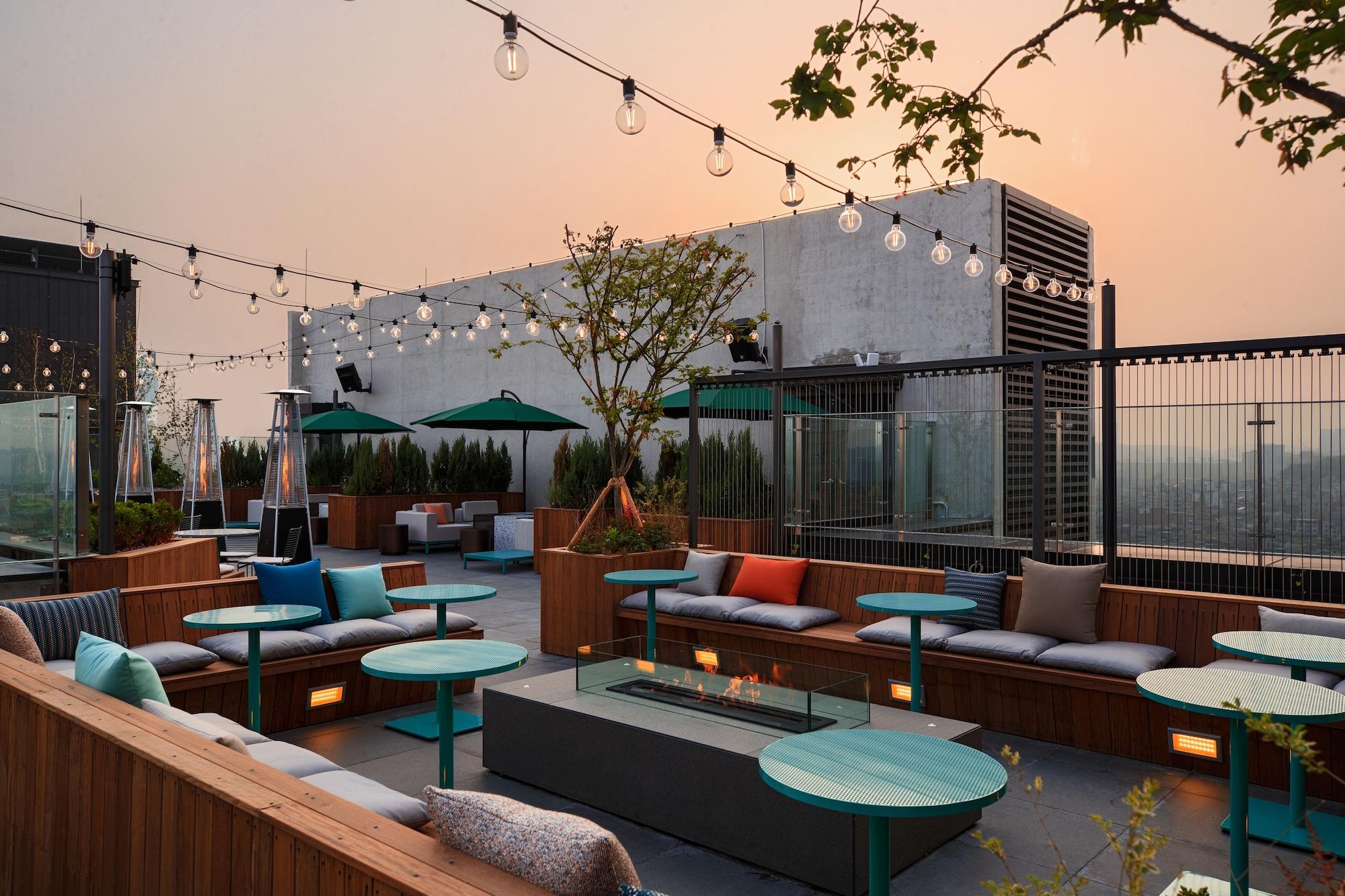 Bar/Salón RYSE, Autograph Collection Seoul by Marriott