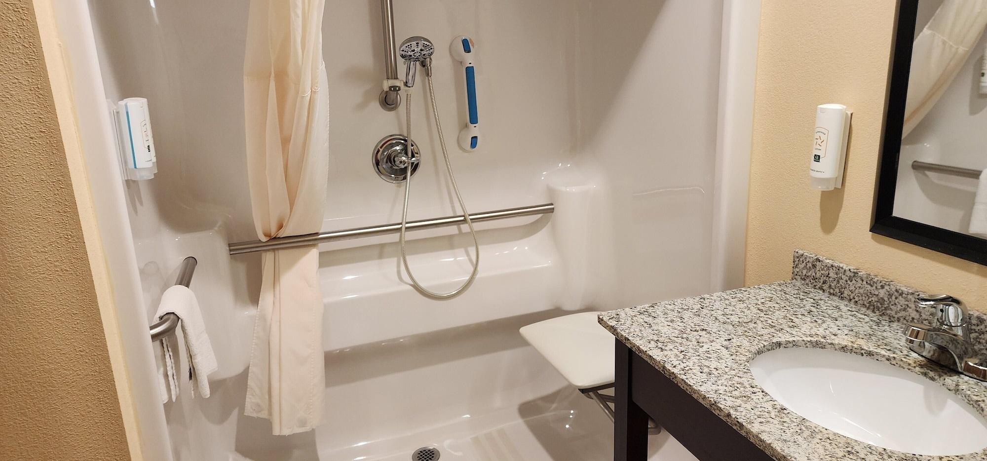 Habitación Quality Inn & Suites Bellville - Mansfield