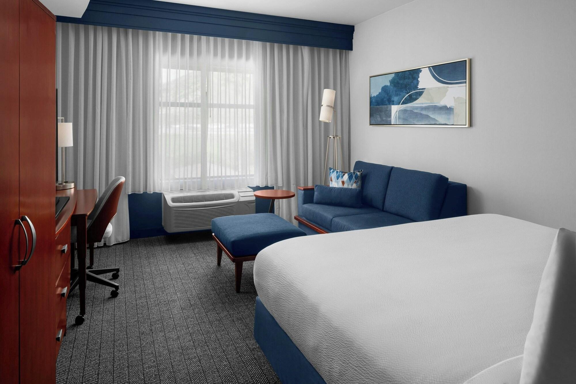 Habitación Courtyard by Marriott Santa Clarita Valencia