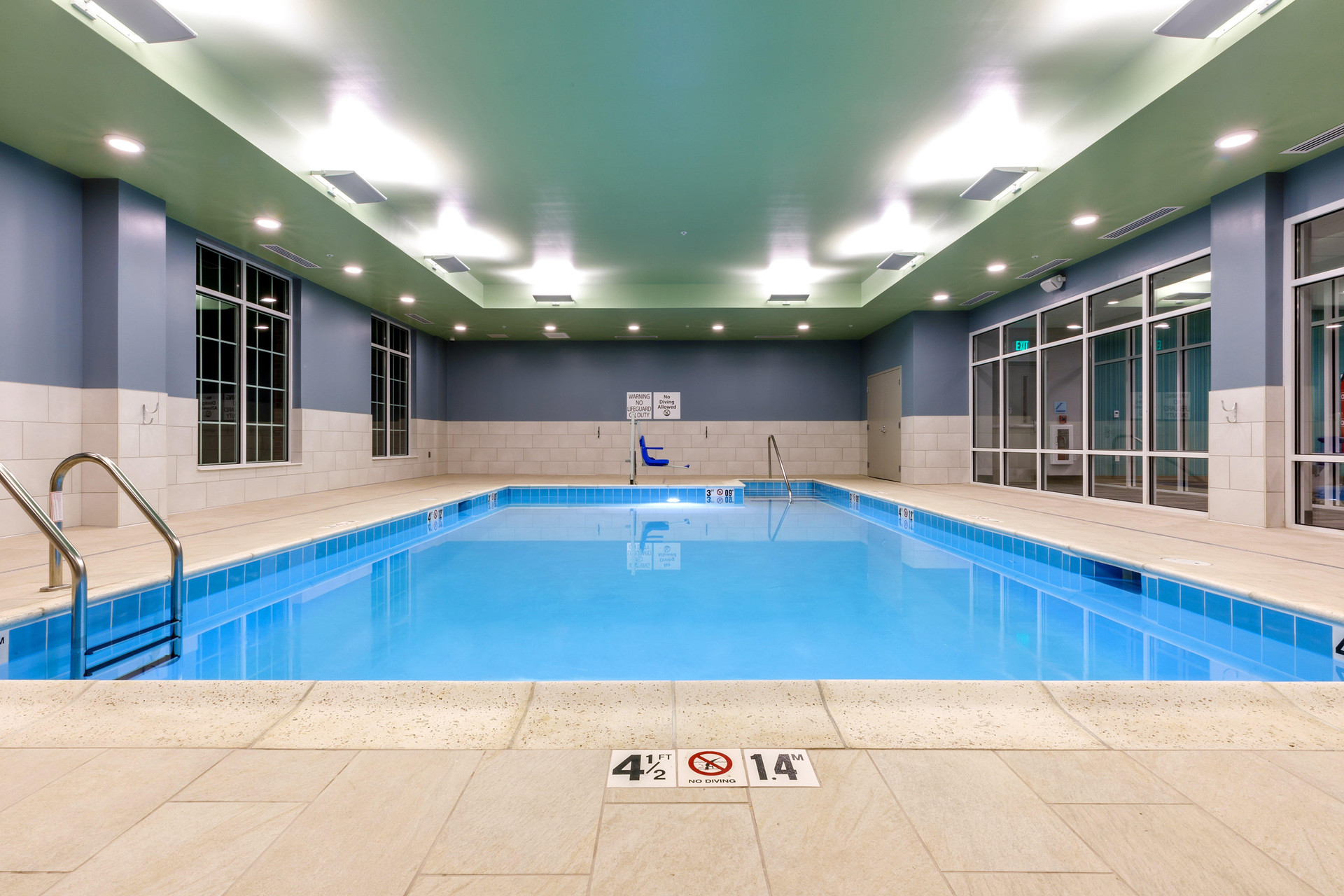 Vista Piscina Holiday Inn Express & Suites Sturbridge by IHG