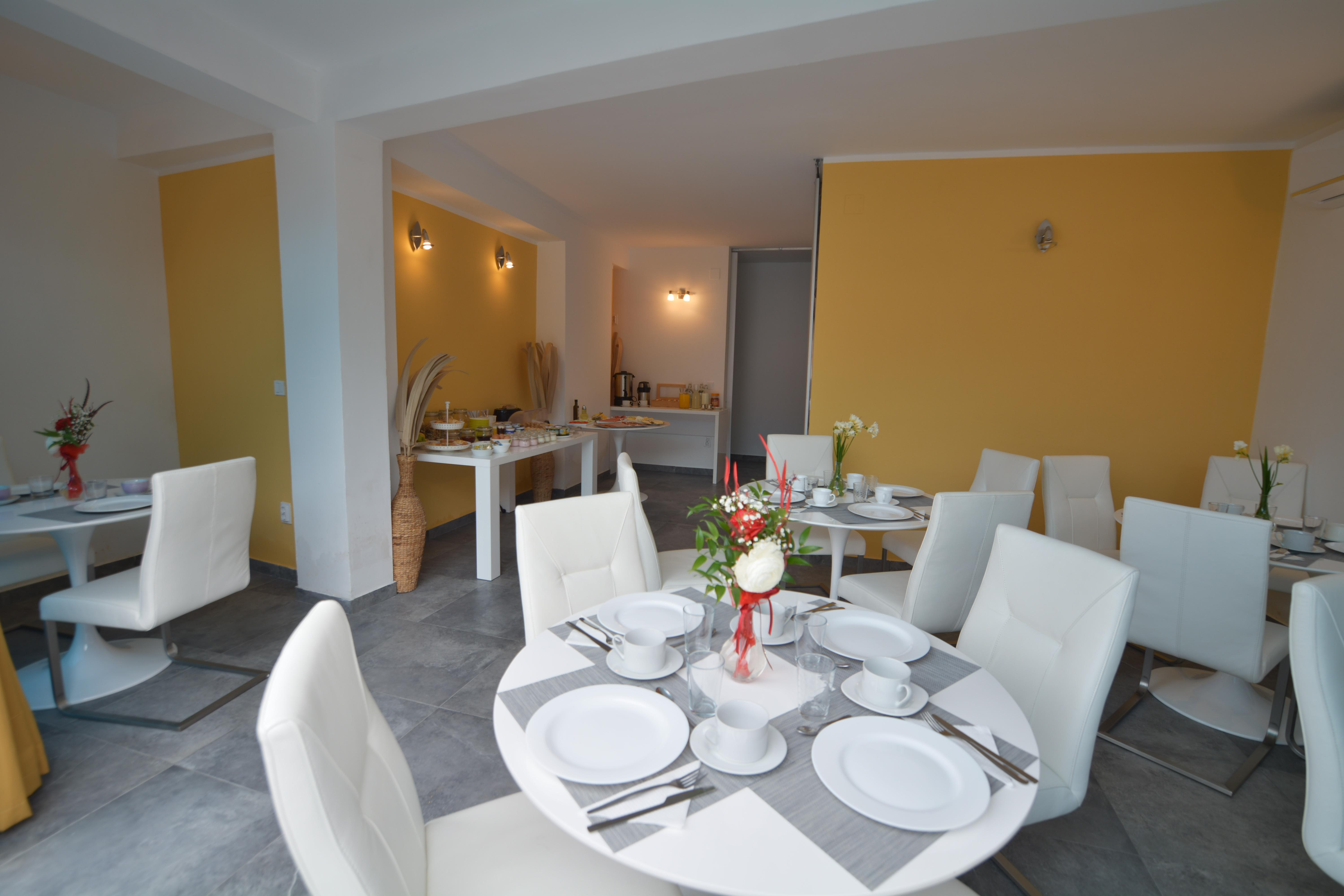 Instalaciones Recreativas Villa Avantgarde BandB