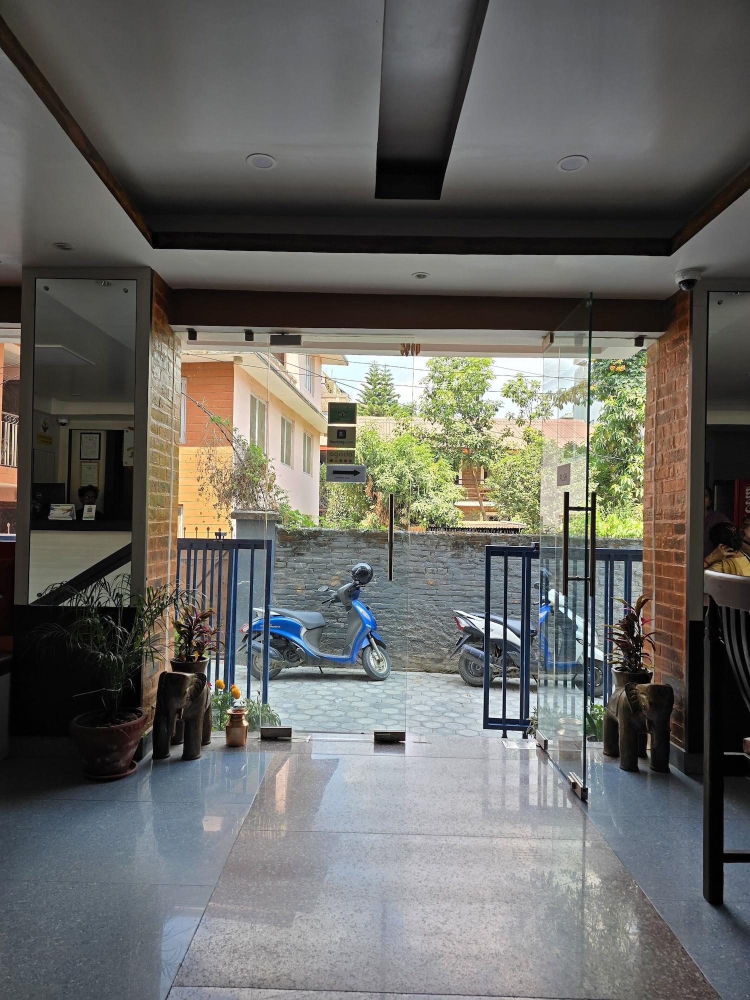 Vista Exterior Hotel Abi International