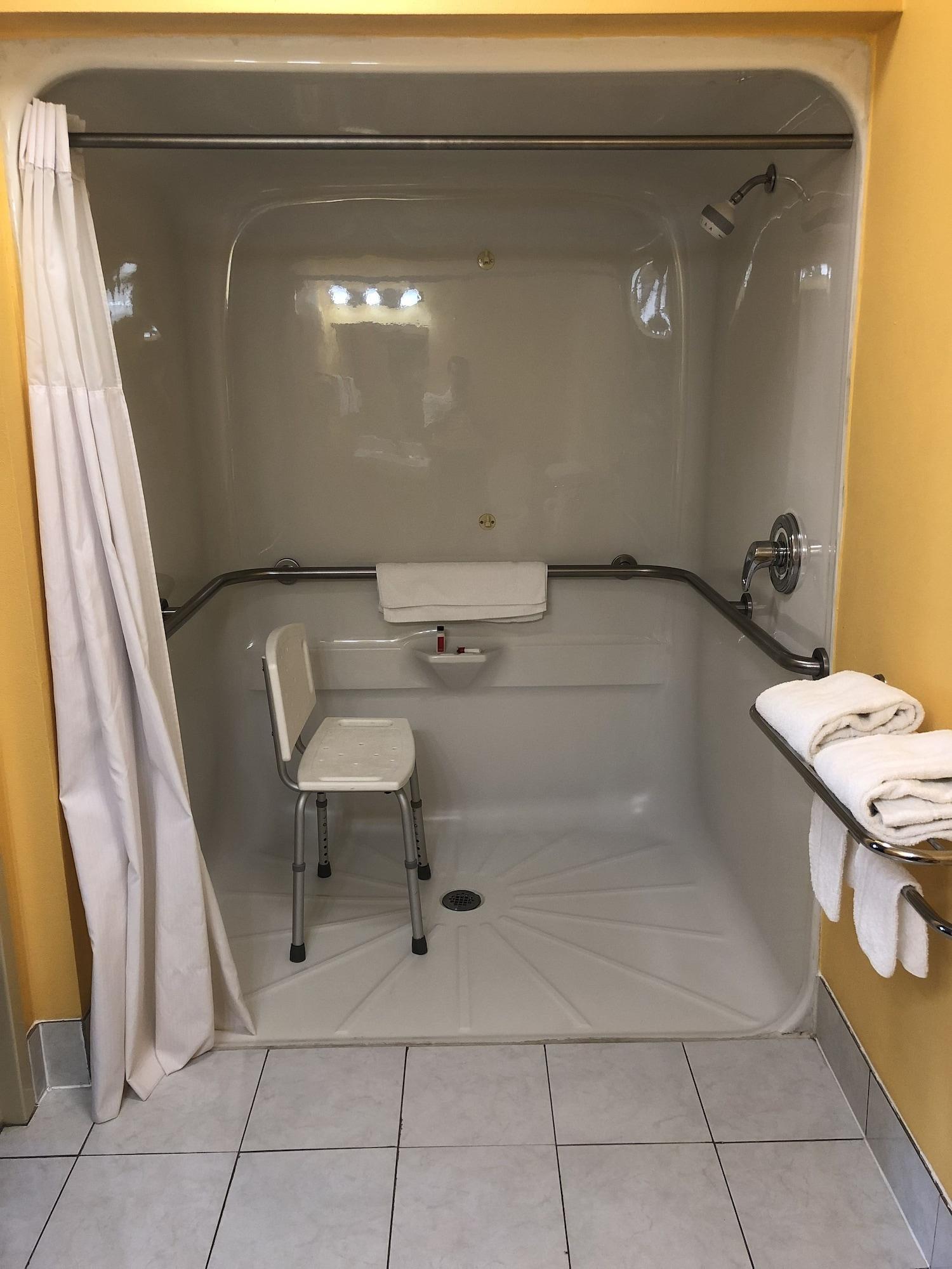 Equipamiento de Habitación Days Inn by Wyndham Franklin