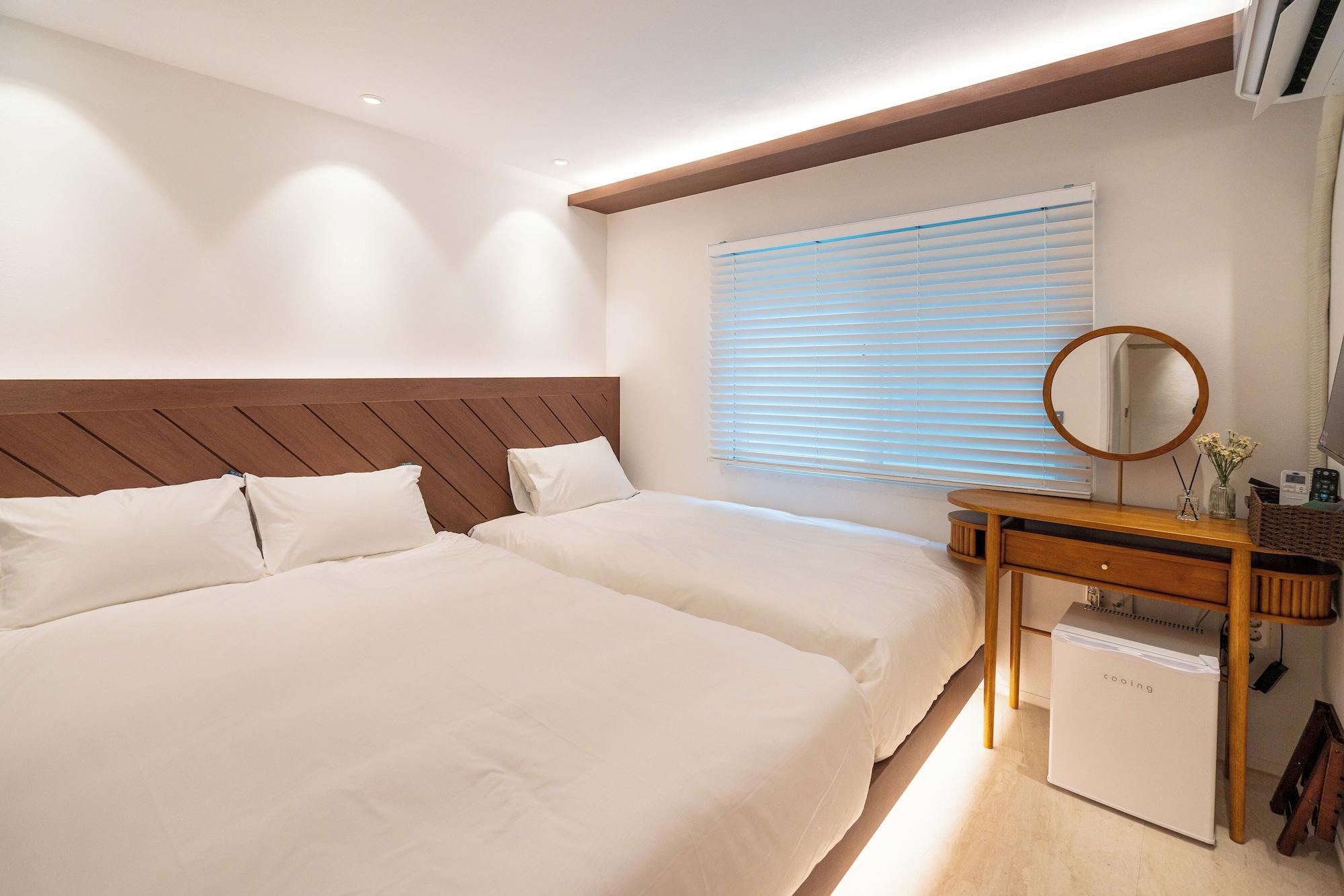 Varios Harujae Myeongdong