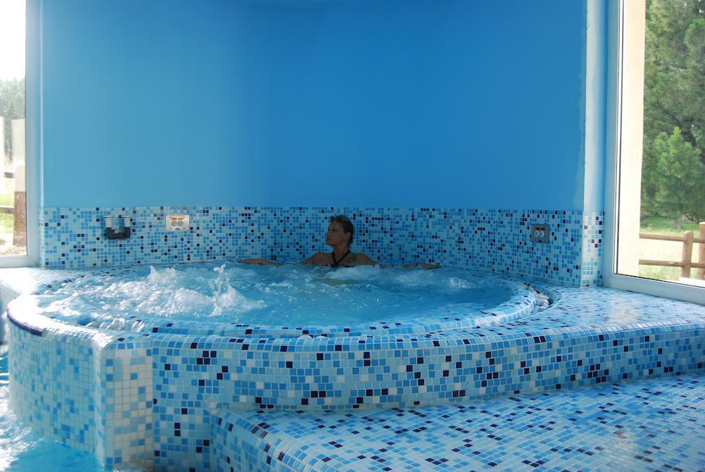 Vista Piscina Hotel Bellamonte